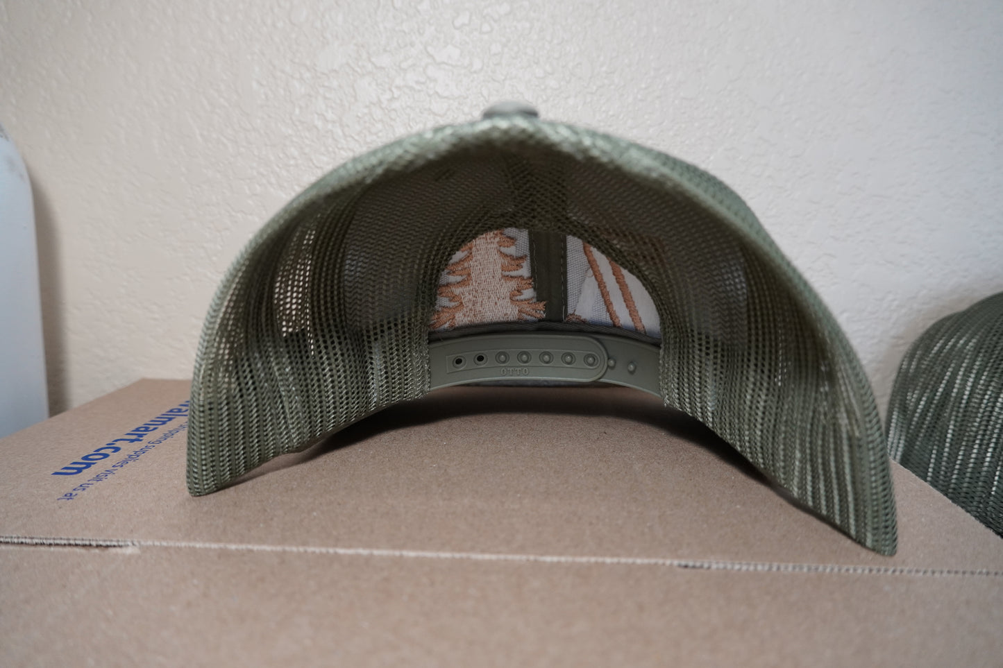 7.🌲 Hat (TM)