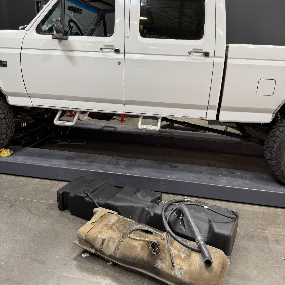 S&B 35 Gallon High-Capacity Fuel Tank for 1994-1997 Ford 7.3L OBS Diesel Crew Cab Short Bed — image 6